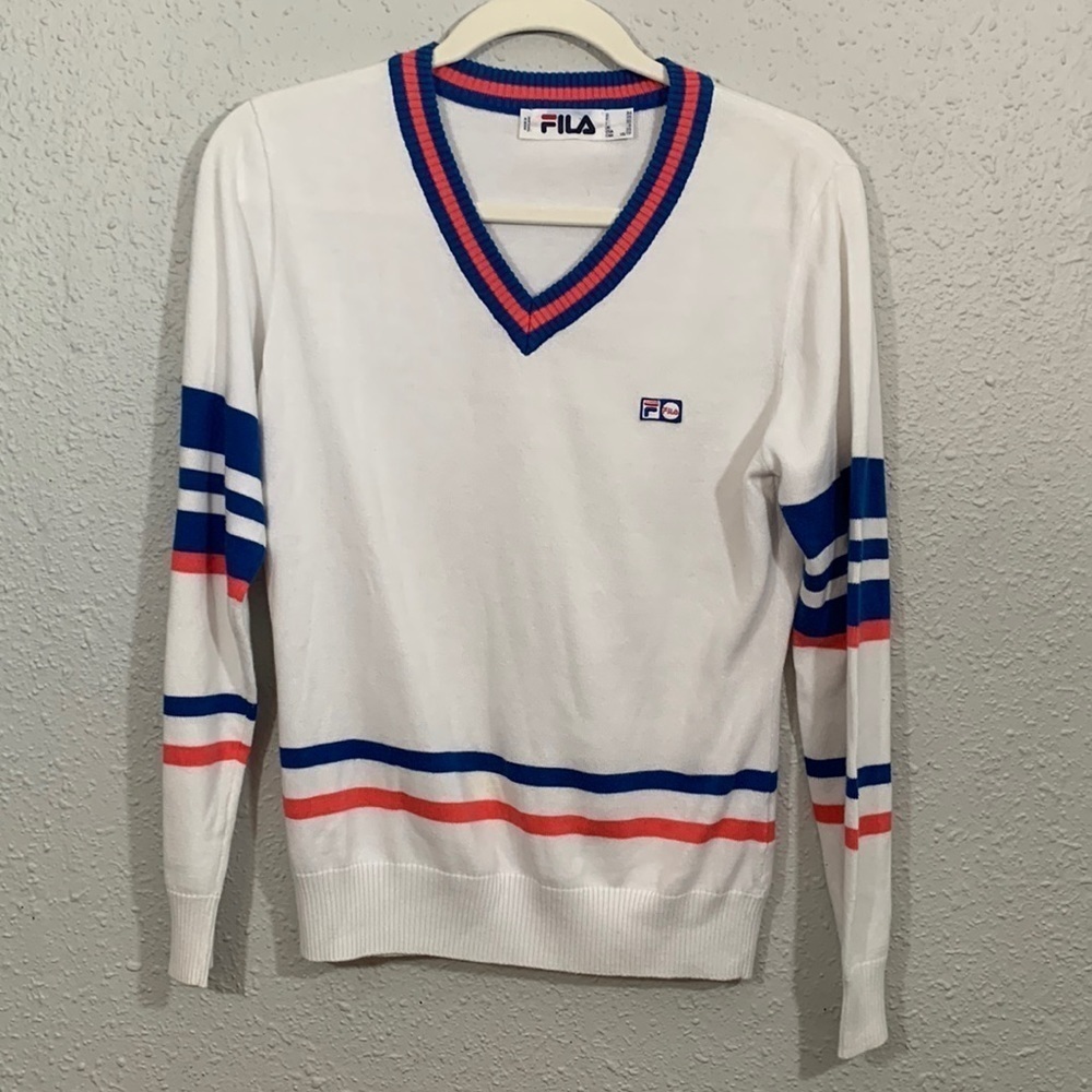 Fila 1990’s Preppy V-Neck Looks by Sleeve White, coral, & blue size XS